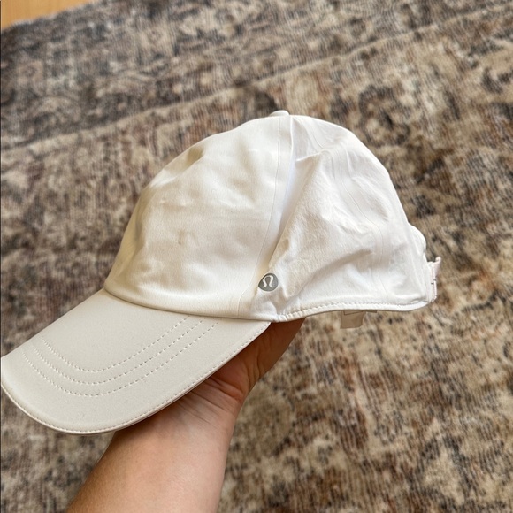 Lululemon Fast and Free Running Hat - Picture 1 of 4